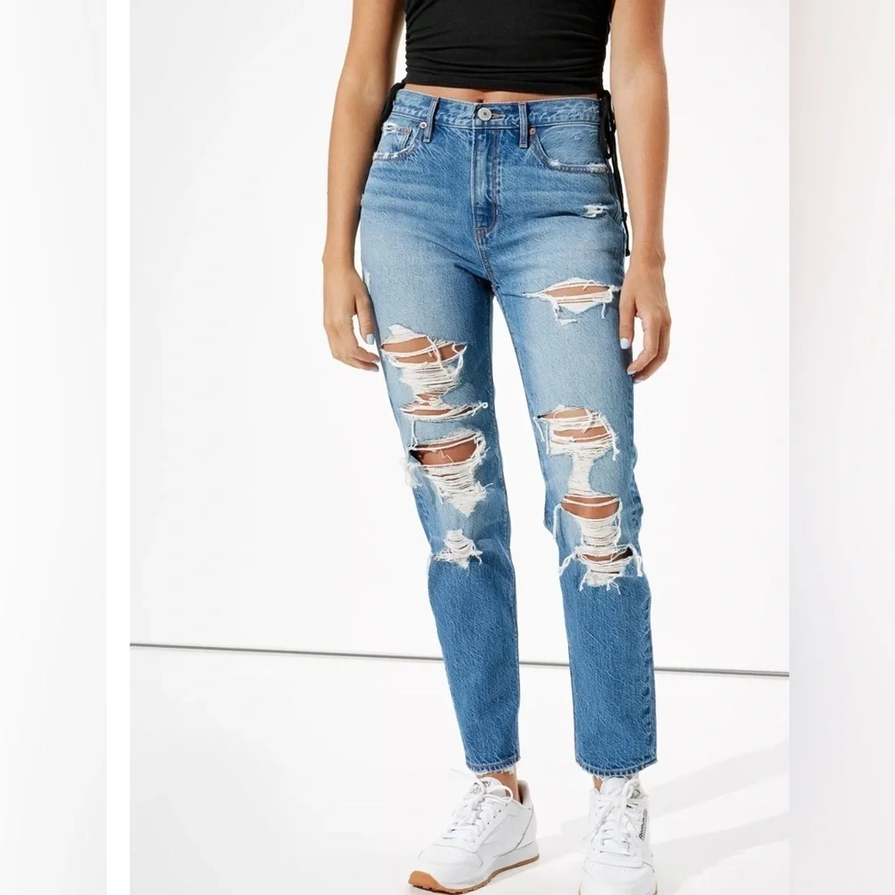 American Eagle Outfitters Light Blue Denim Jeans